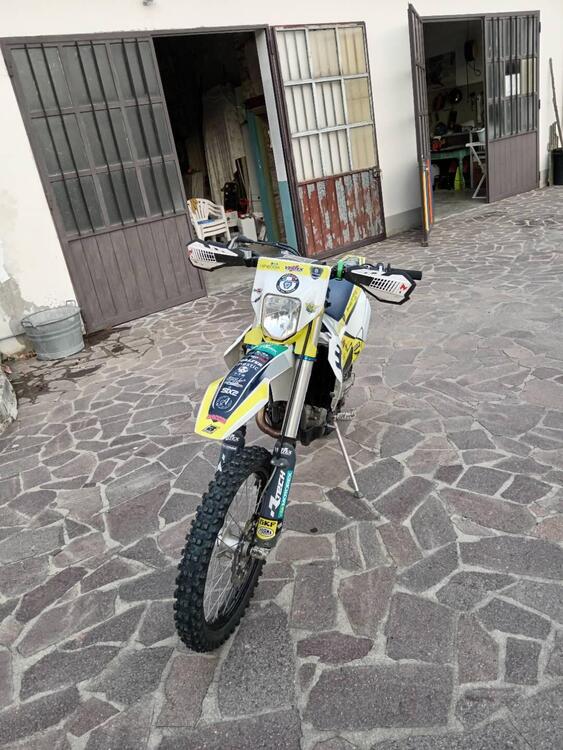 Husqvarna FE 250 (2022) (4)