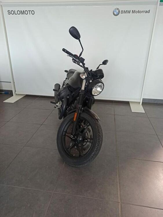 Moto Guzzi V7 III Stone (2017 - 20) (2)