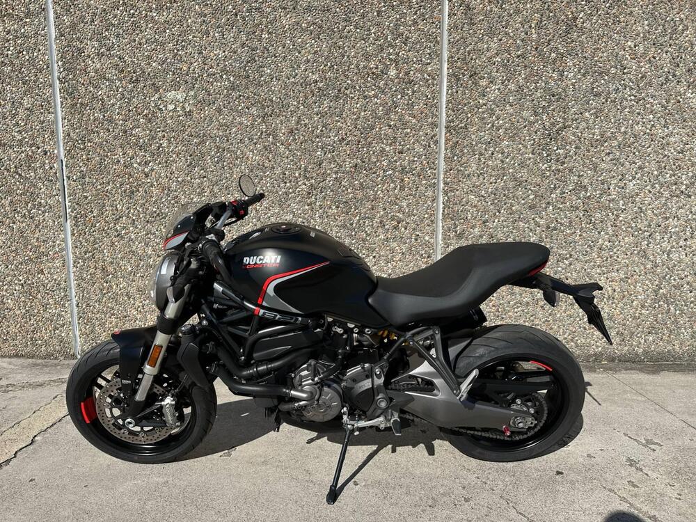 Ducati Monster 821 Stealth (2019 - 20) (2)