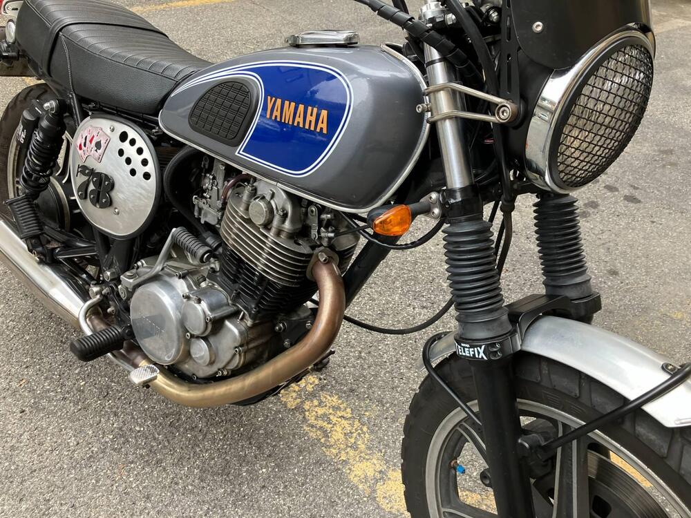 Yamaha SR 500 (2)