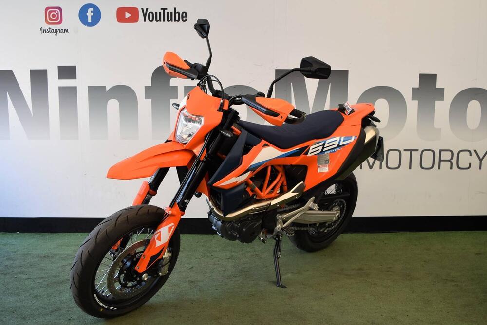 KTM 690 SMC R (2023 - 24) (3)