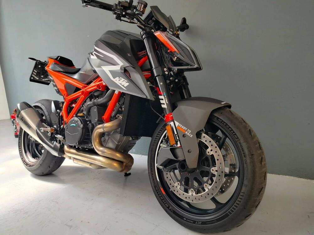 KTM 1290 Super Duke RR (2023) (4)