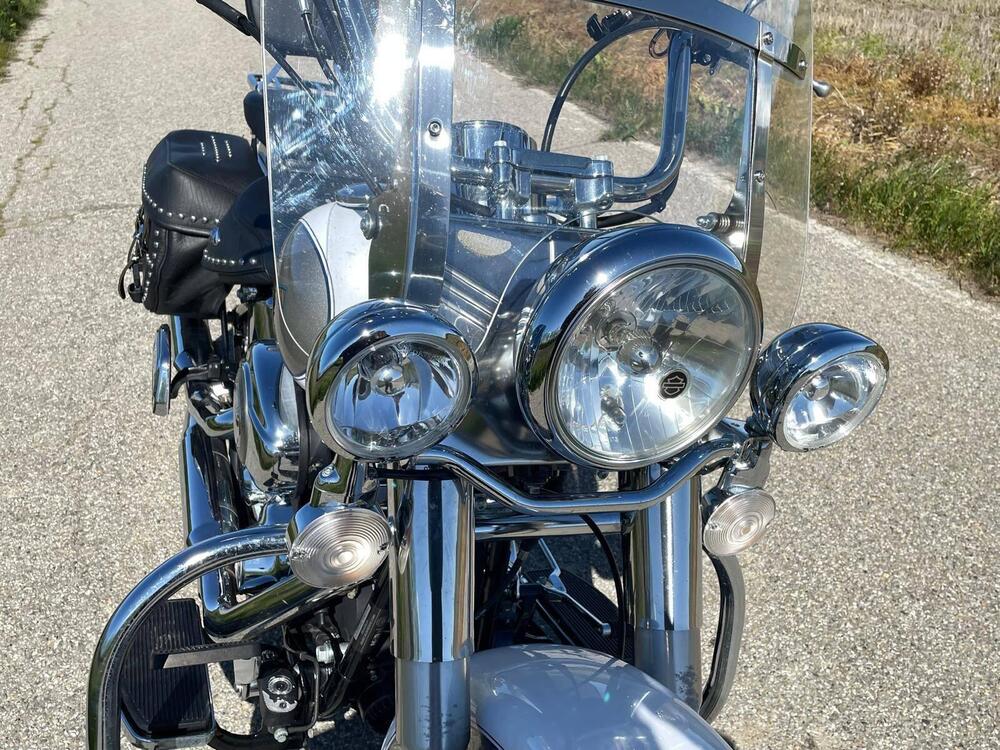 Harley-Davidson 1584 Heritage Classic (2008 - 10) - FLSTC (5)