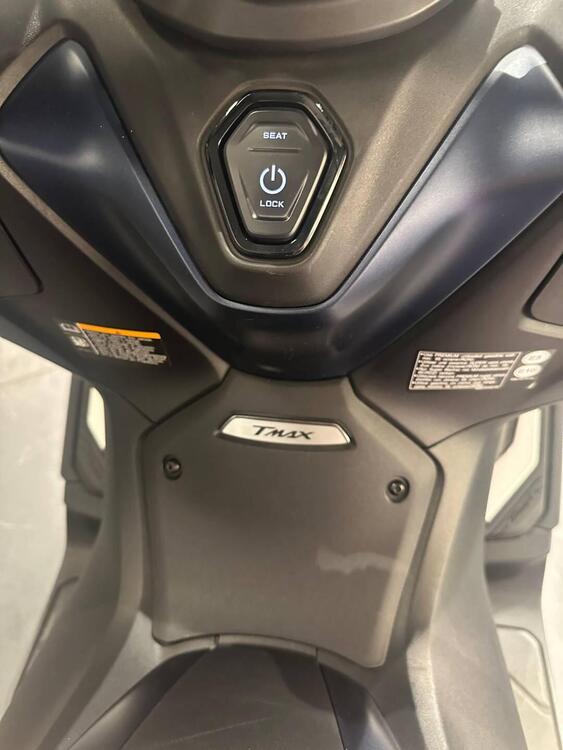 Yamaha T-Max 560 (2022 - 24) (5)