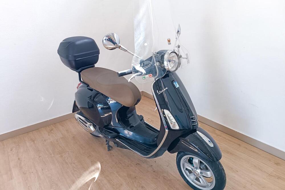 Vespa Primavera 125 3V i-get ABS (2017 - 18) (2)