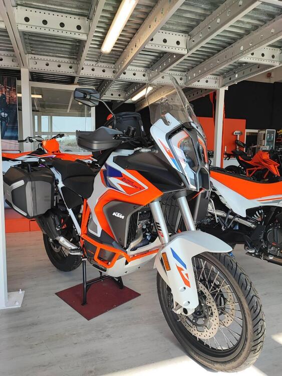 KTM 1290 Super Adventure R (2022 - 24) (2)