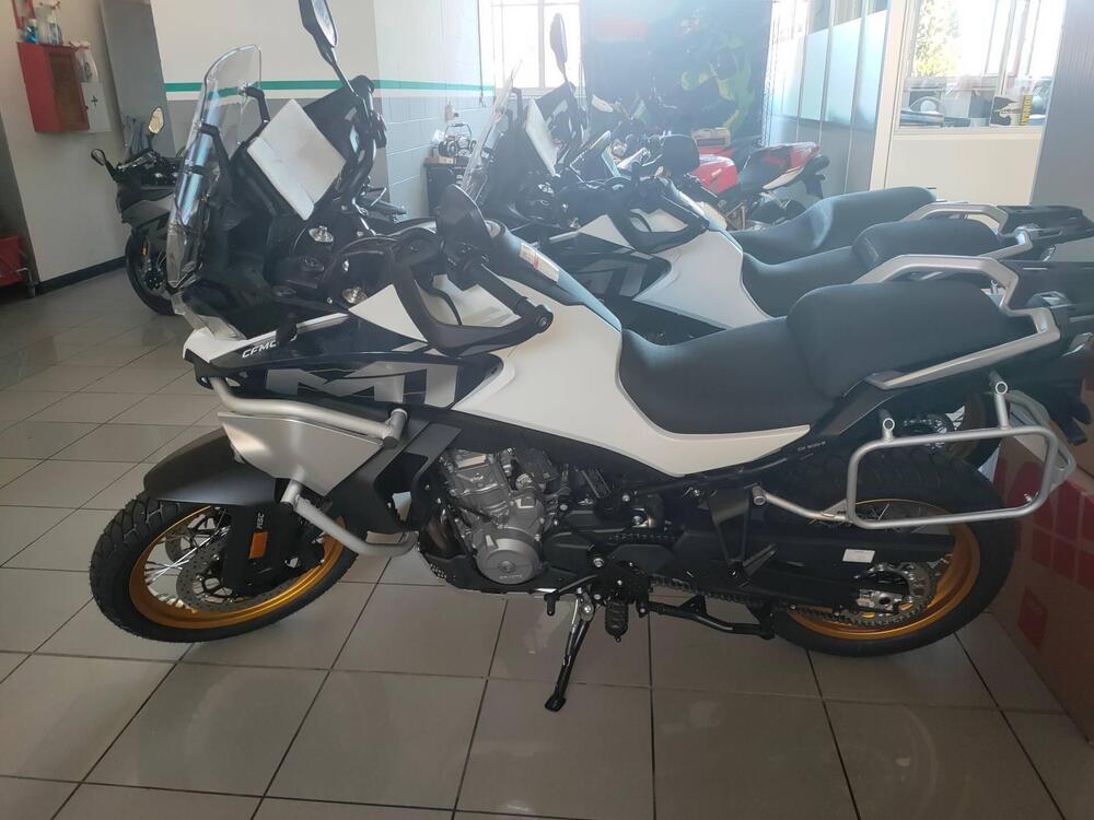 CFMOTO 800MT Explorer (2023 - 24)