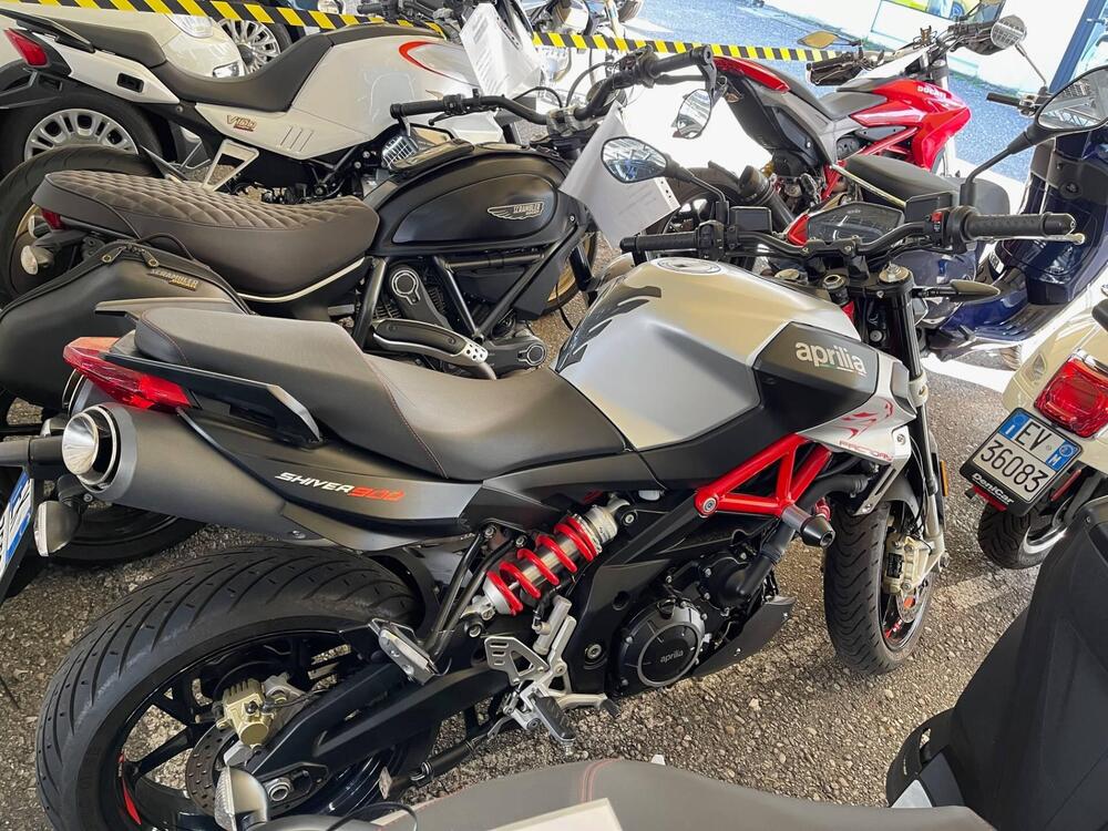 Aprilia Shiver 900 ABS (2017 - 18) (2)