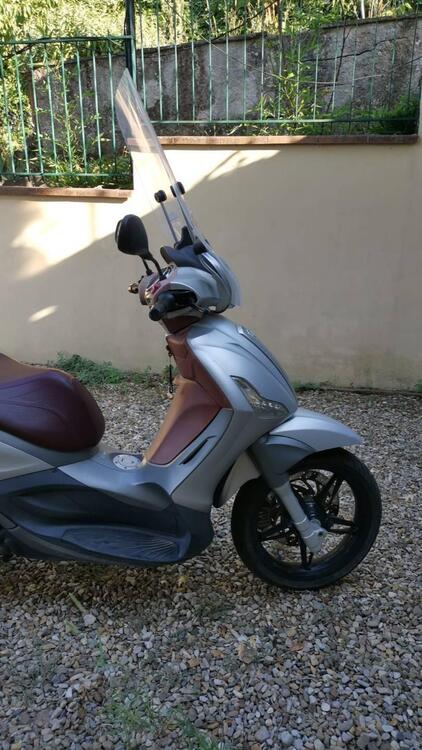 Piaggio Beverly 350 SportTouring ie (2011 - 15) (5)