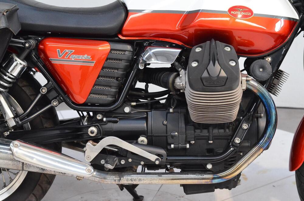 Moto Guzzi V7 Special (2012 - 14) (3)