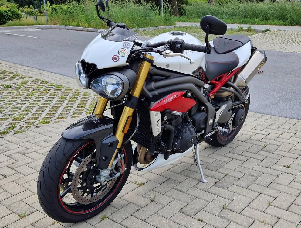 Triumph Speed Triple 1050 R ABS (2016 - 17)