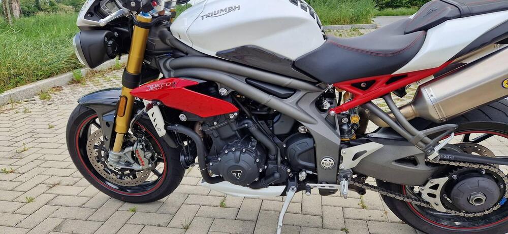 Triumph Speed Triple 1050 R ABS (2016 - 17) (3)