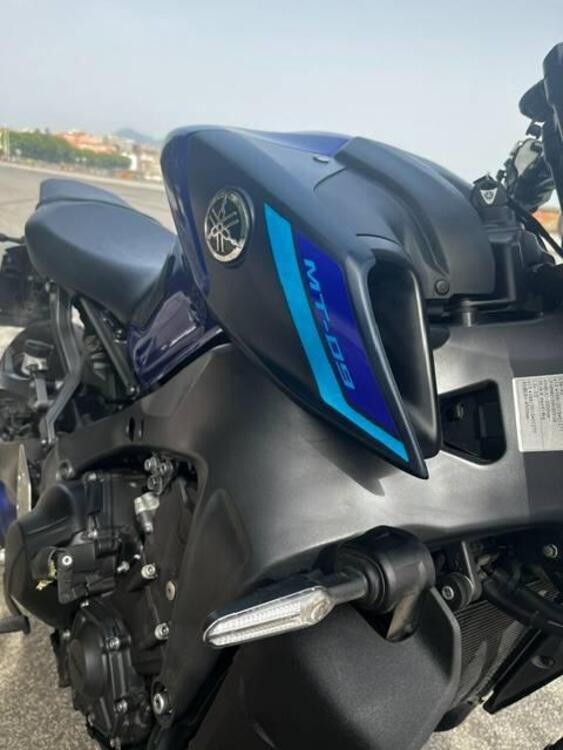 Yamaha MT-09 (2021 - 23) (2)