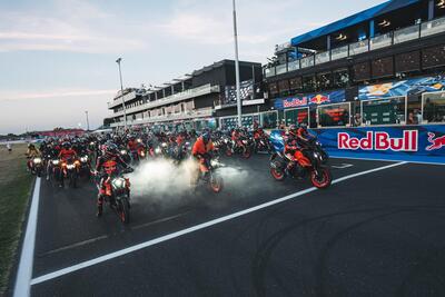 Duke Domination! Che festa a Misano con 300 naked!