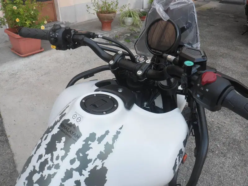 Royal Enfield Himalayan 450 (2024 - 26) (9)