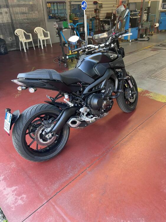 Yamaha MT-09 (2017 - 20) (3)