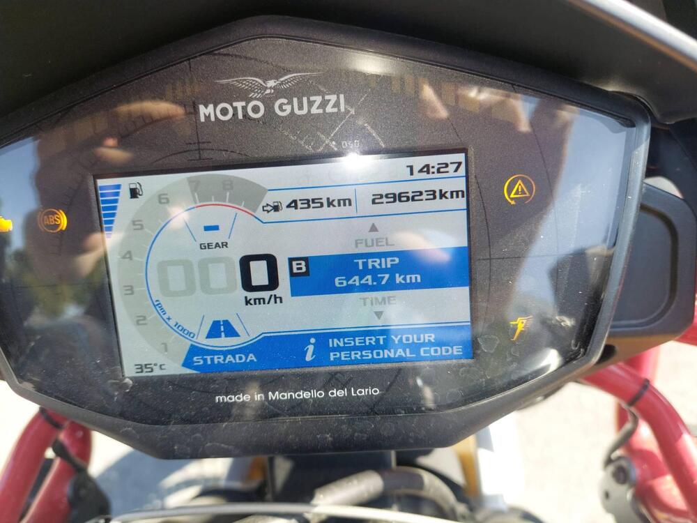 Moto Guzzi V85 TT Evocative Graphics (2019 - 20) (5)