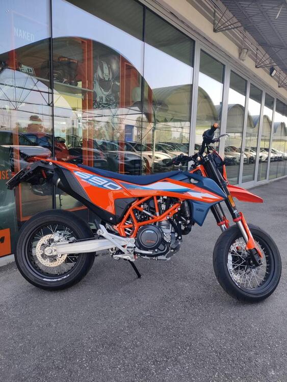 KTM 690 SMC R (2023 - 24)