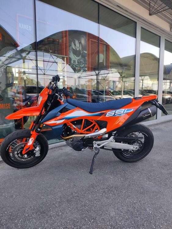 KTM 690 SMC R (2023 - 24) (3)