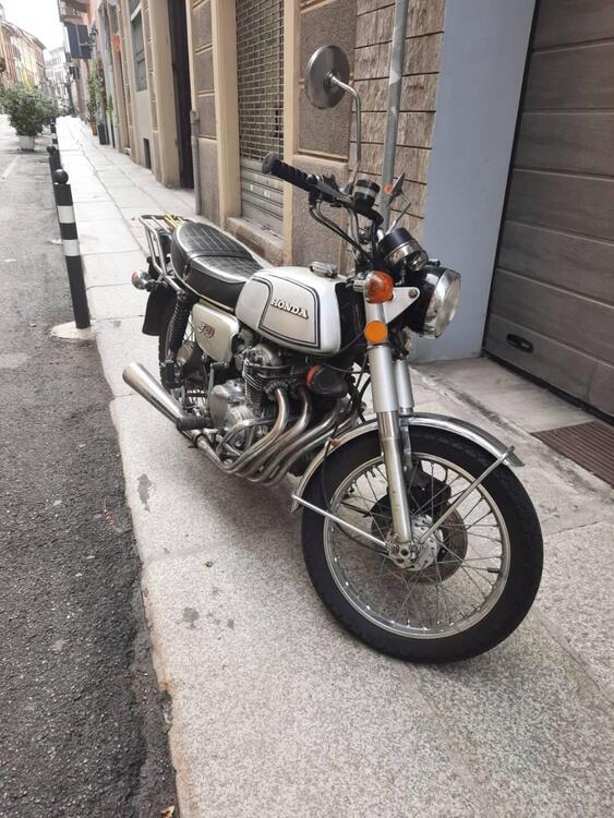 Honda CB 350 Four (4)