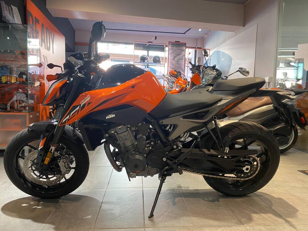 KTM 790 Duke L (2023 - 24)