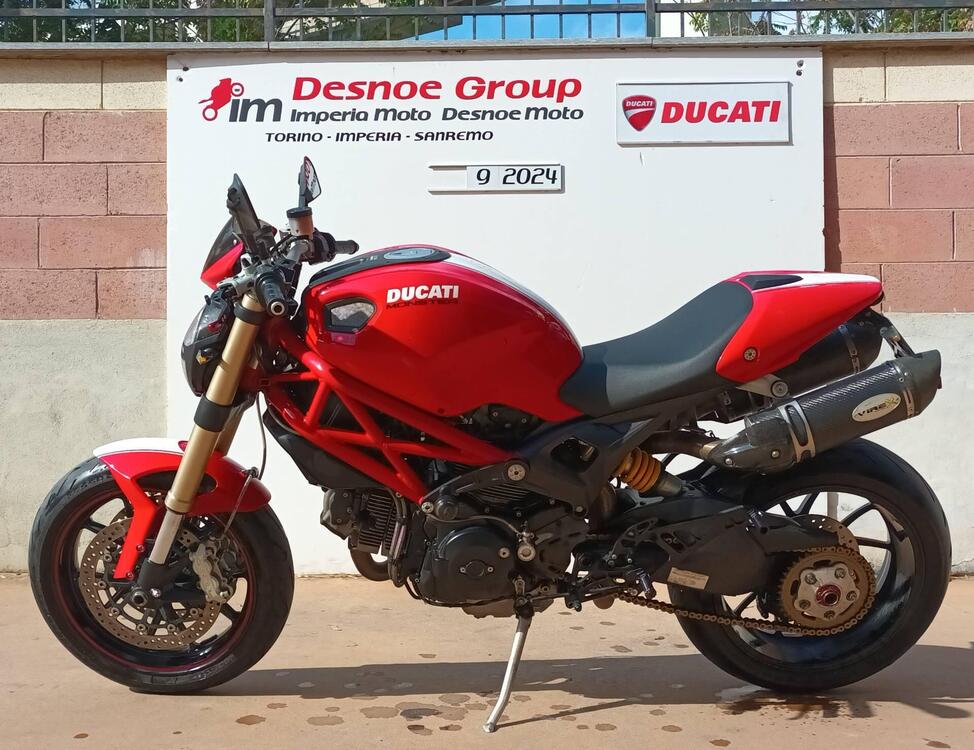 Ducati Monster 1100 (2009 -10) (2)