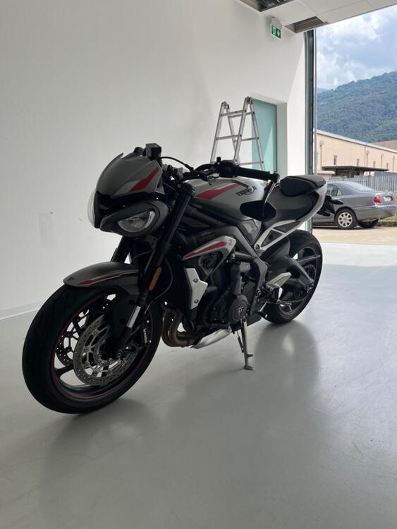 Triumph Street Triple R (2020 - 23) (2)