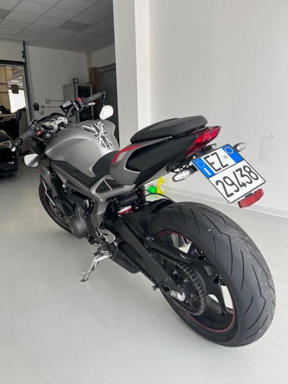 Triumph Street Triple R (2020 - 23) (4)