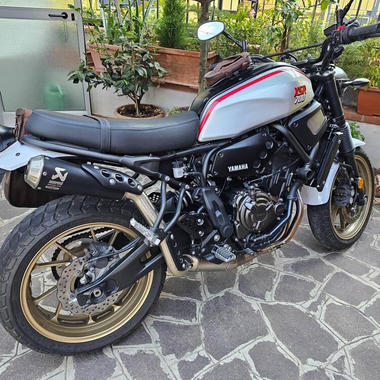 Yamaha XSR 700 XTribute (2021) (4)