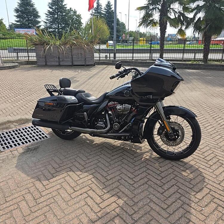 Harley-Davidson 117 Road Glide (2018 - 19) - FLTRXSE (4)