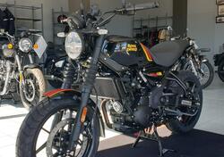 Royal Enfield Guerrilla 450 (2024) nuova