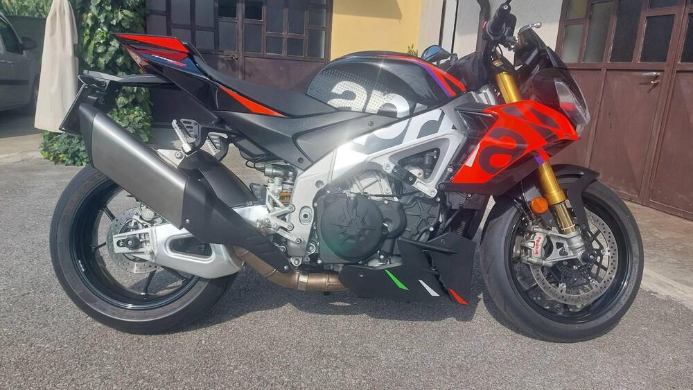 Aprilia Tuono 1100 V4 Factory (2021 - 24) (2)