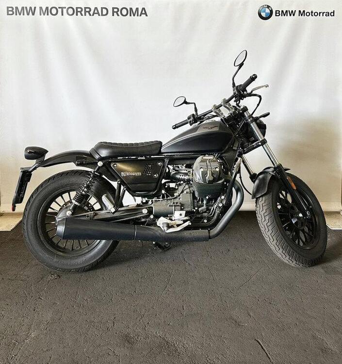 Moto Guzzi V9 Bobber (2021 - 24) (2)