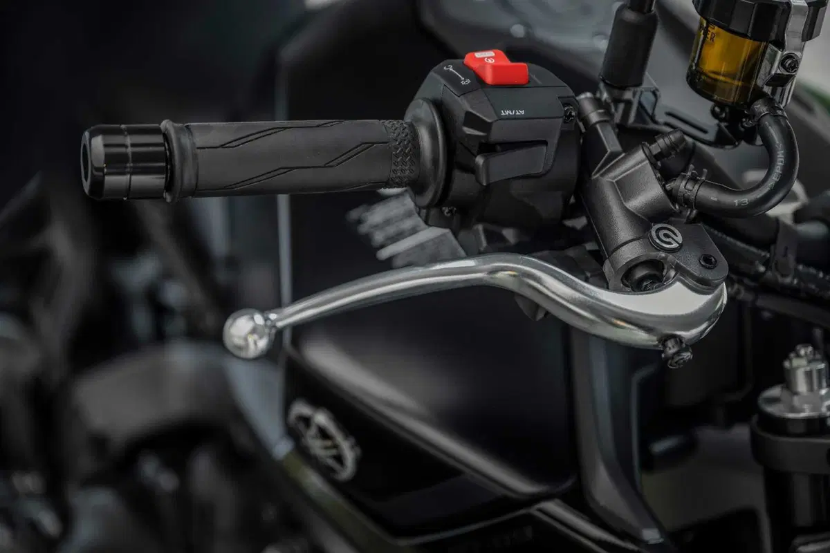 Yamaha MT-09 Y-AMT TEST: il cambio automatizzato è meglio di quello tradizionale? [GALLERY] (5)