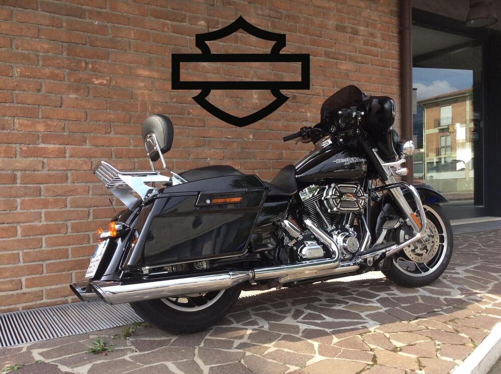 Harley-Davidson 1690 Street Glide (2011 - 13) - FLHX (2)