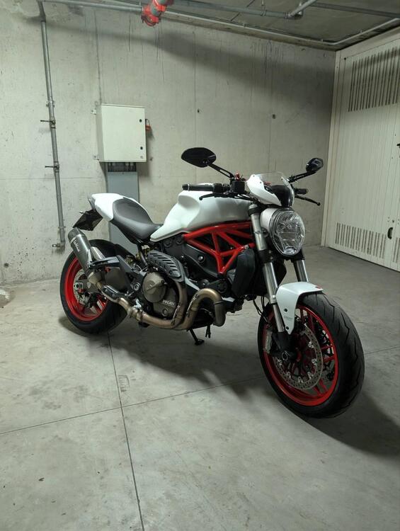 Ducati Monster 821 Stripe ABS (2015 - 17)