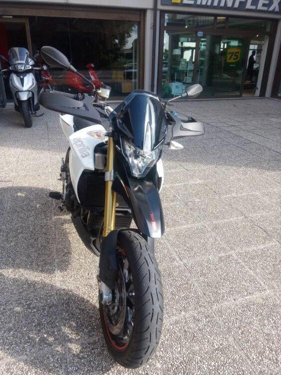 Aprilia Dorsoduro 1200 (2010 - 11) (3)