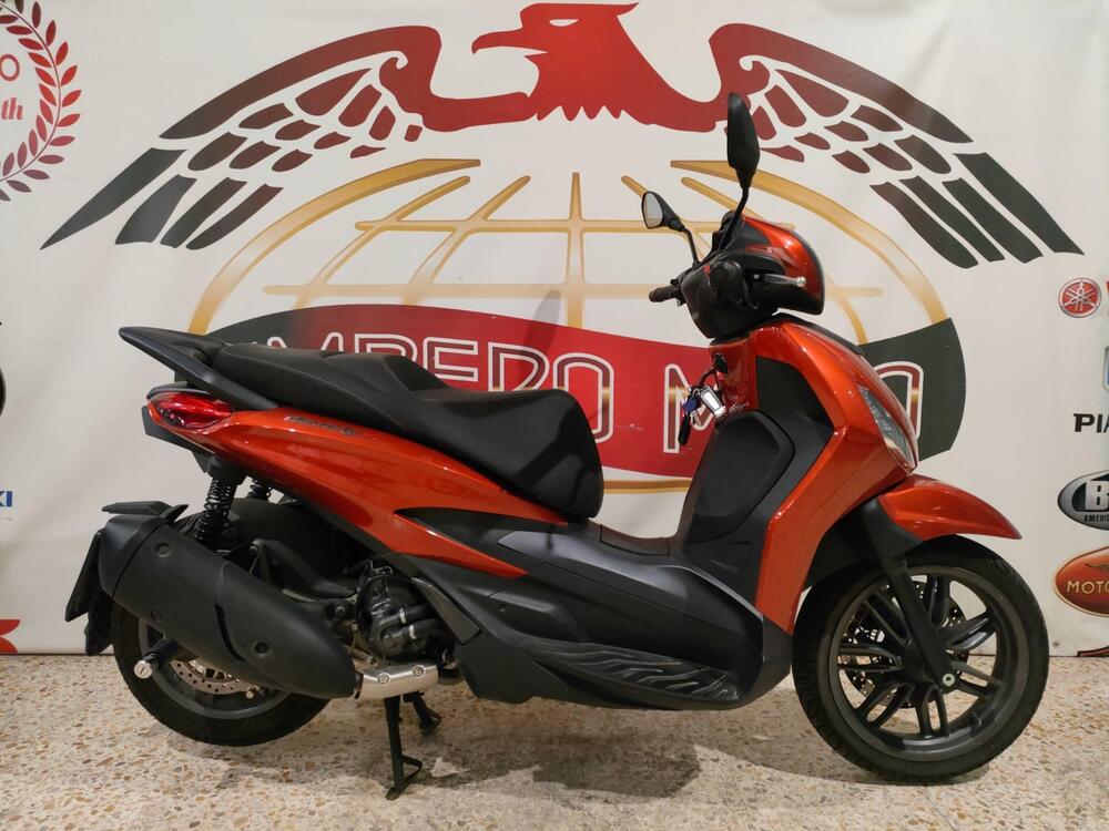 Piaggio Beverly 300 S ABS-ASR (2021 - 24) (2)