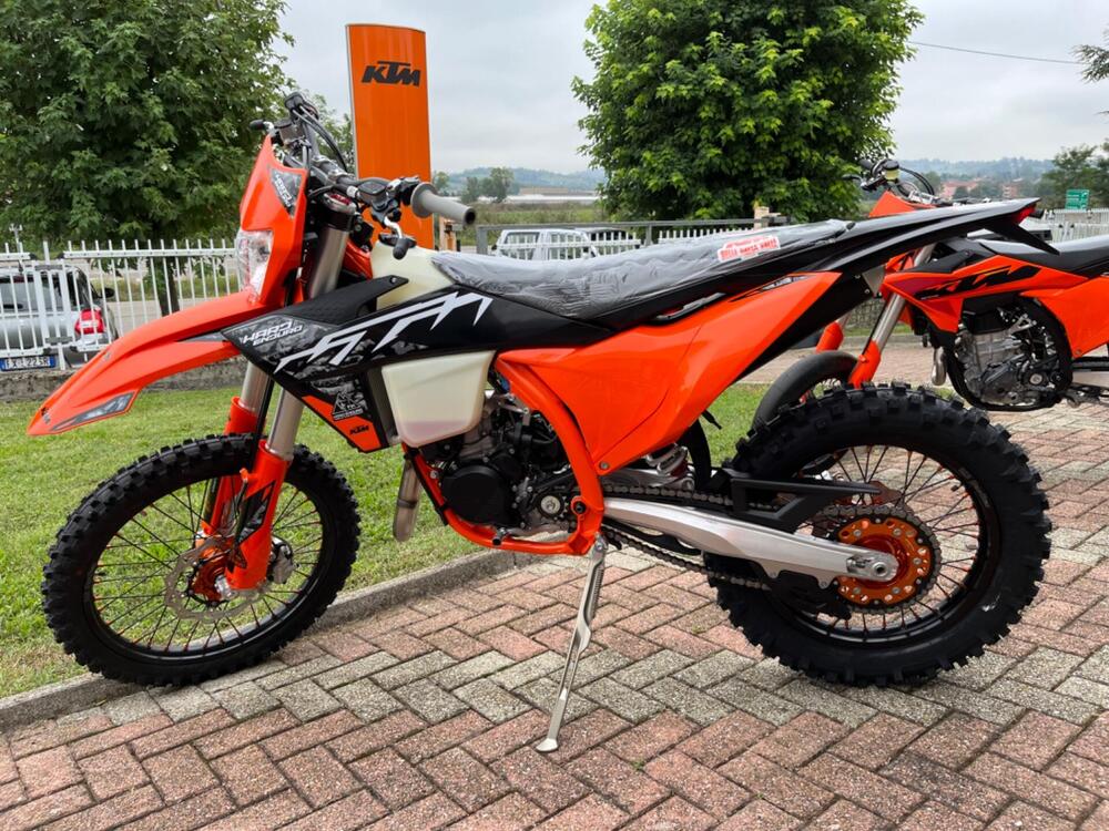 KTM 300 EXC Hardenduro (2025) (3)