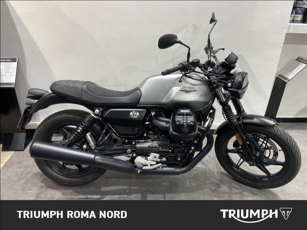 Moto Guzzi V7 Stone (2021 - 24) (2)