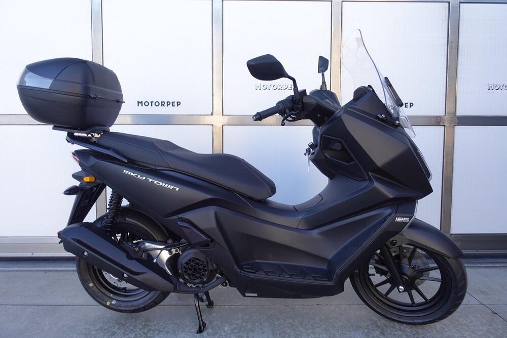 Kymco Skytown 125i (2024) (2)