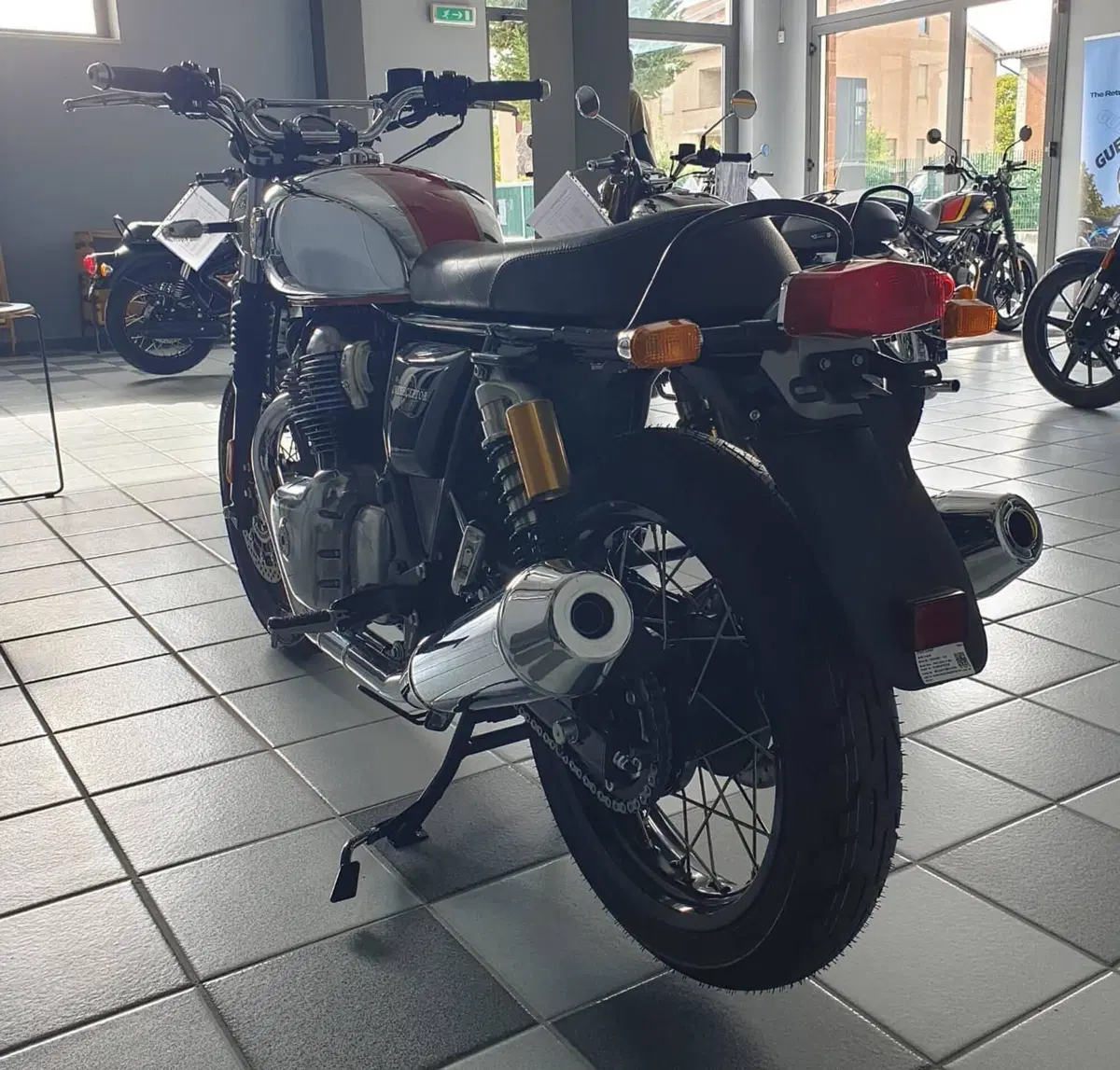 Royal Enfield Interceptor 650 (2021 - 26) (6)