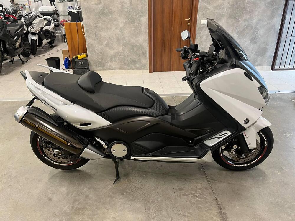 Yamaha T-Max 530 (2012 - 14) (5)