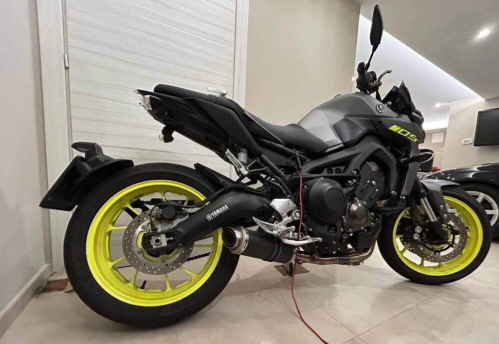 Yamaha MT-09 (2017 - 20) (3)