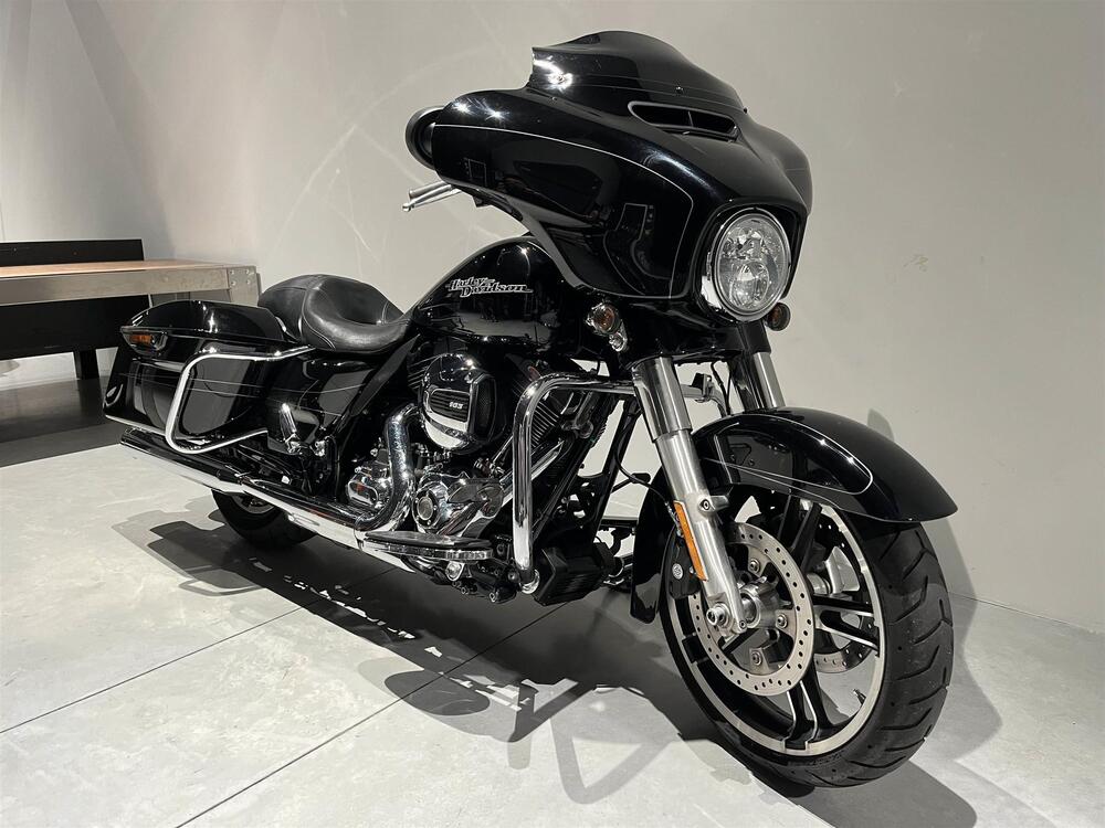 Harley-Davidson 1690 Street Glide Special (2014 - 16) - FLHX (3)