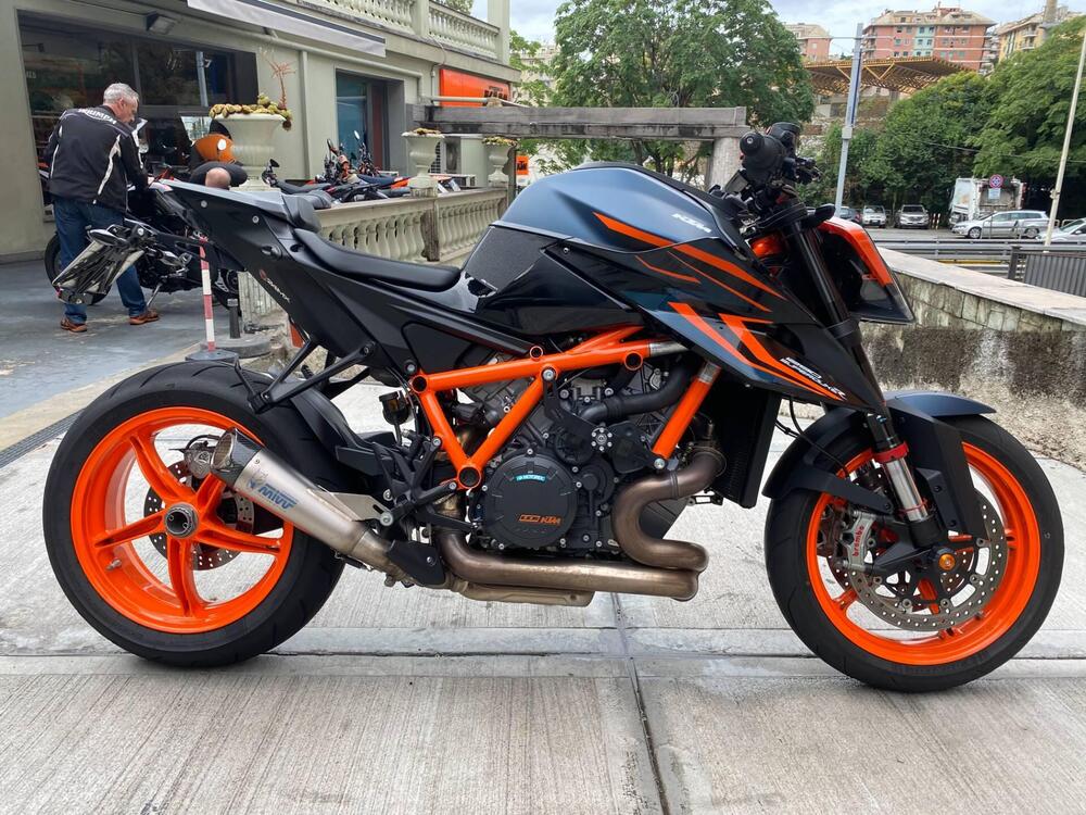 KTM 1290 Super Duke R (2022 - 23) (2)