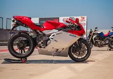 MV Agusta F4 750 e Brutale 750: le più belle del reame [VIDEO]