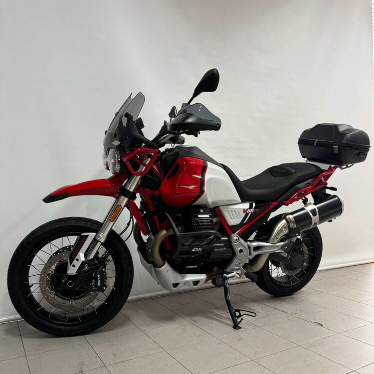 Moto Guzzi V85 TT (2021 - 23) (2)