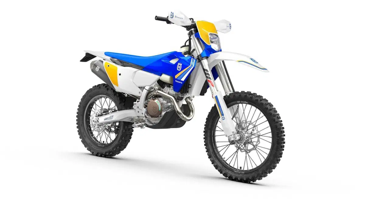 Gamma Enduro Husqvarna Heritage 2025 (6)
