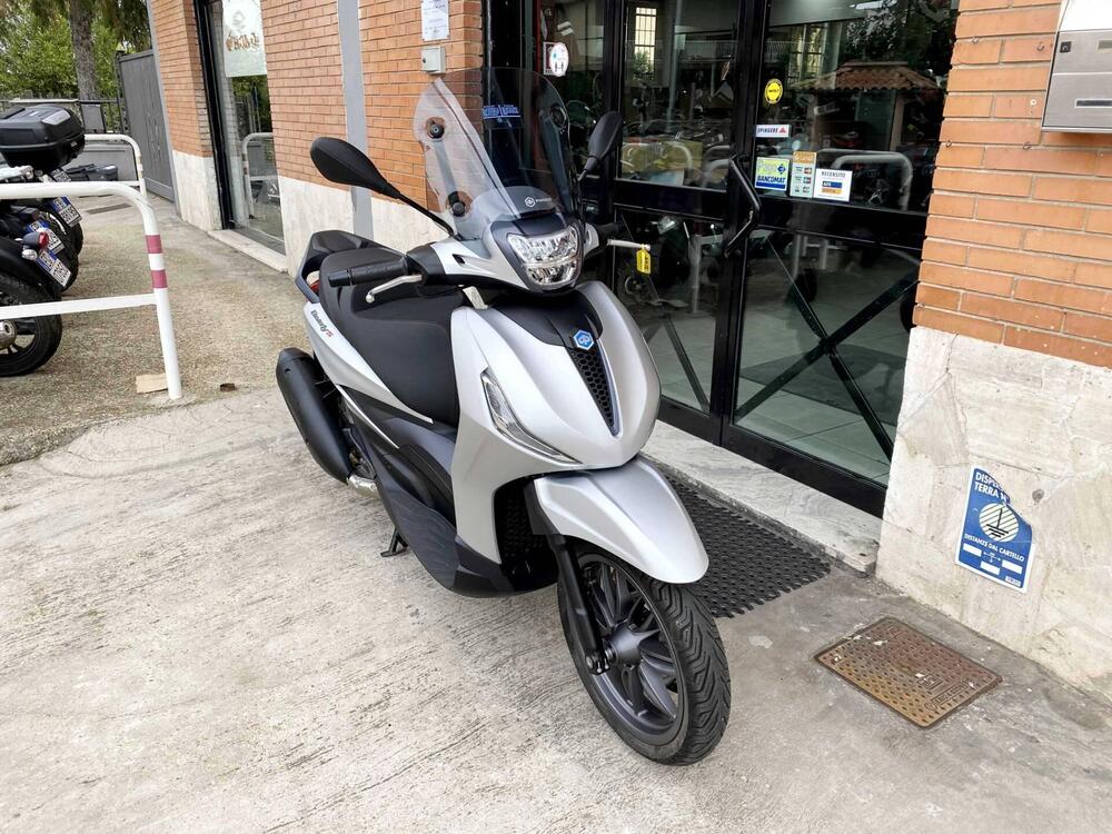 Piaggio Beverly 300 S ABS-ASR (2021 - 24) (2)